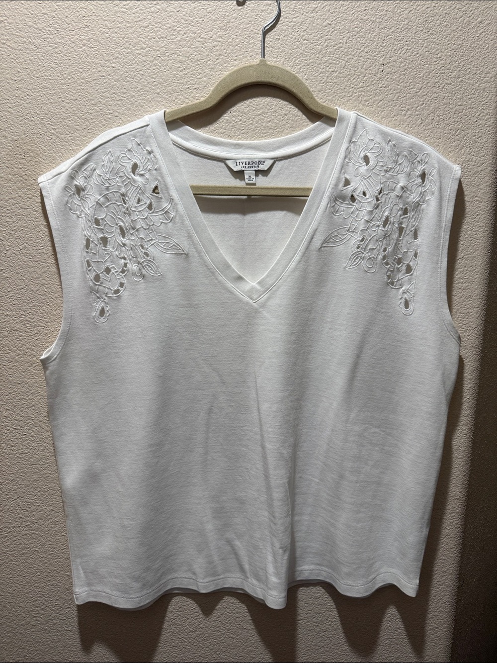 Liverpool White V‑Neck Sleeveless Top with Shoulder Embroidery